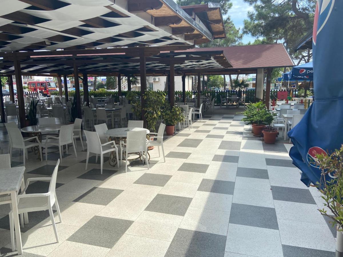 Center Park Hotell Velipojë Eksteriør bilde