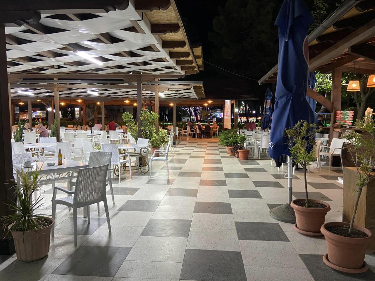 Center Park Hotell Velipojë Eksteriør bilde