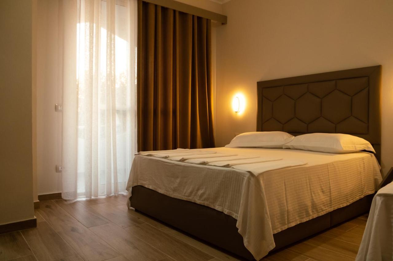 Center Park Hotell Velipojë Eksteriør bilde